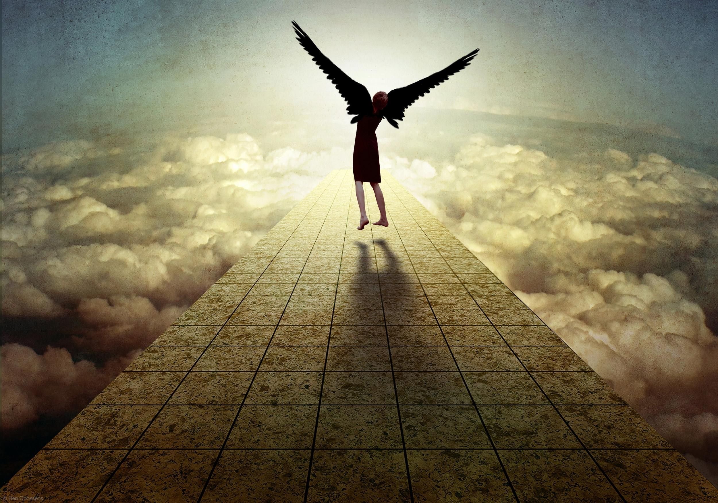 Однажды люди мечтали. Сюрреализм Бен Гуссенс. Человек взлетает. Свобода полет. Человек с крыльями.