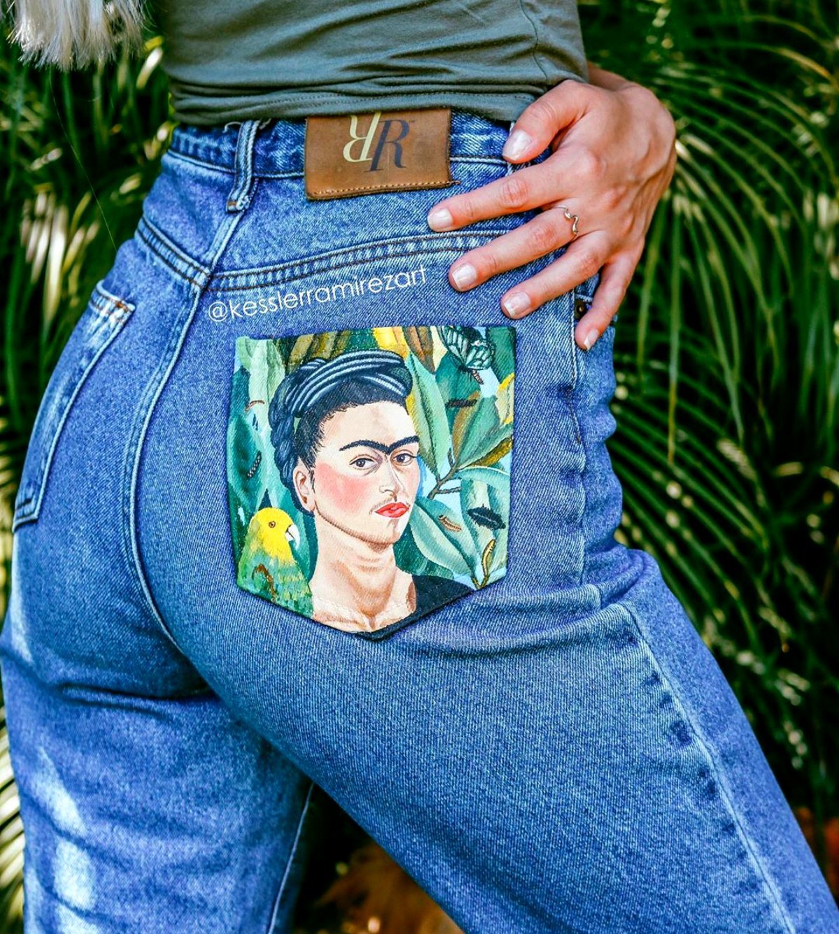 Карман джинсов рисунок. Разрисованные джинсы. Расписные джинсы. Разукрашенные джинсы.