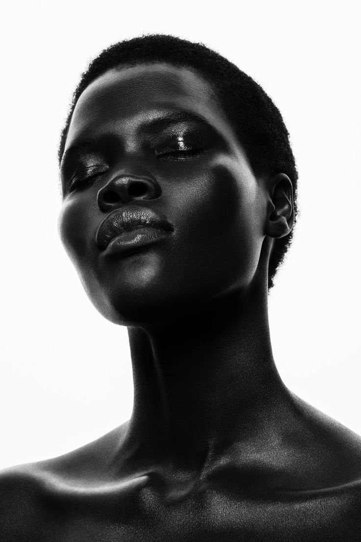 Очень черная девушка