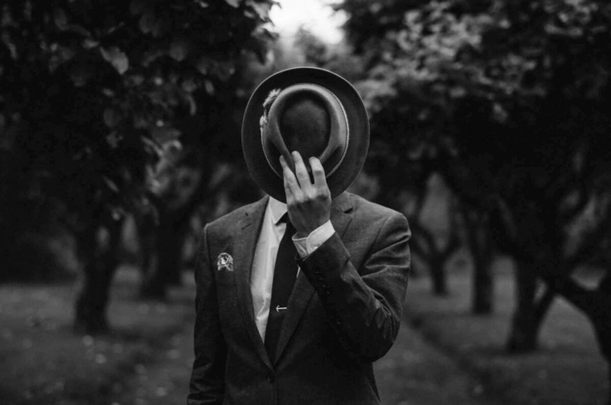 Джентльмен со спины