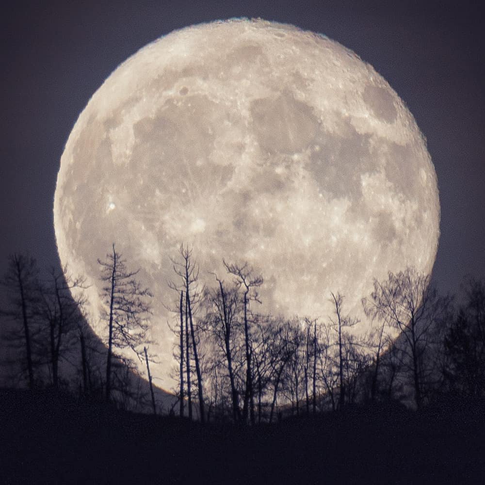 Полнолуние голубая Луна