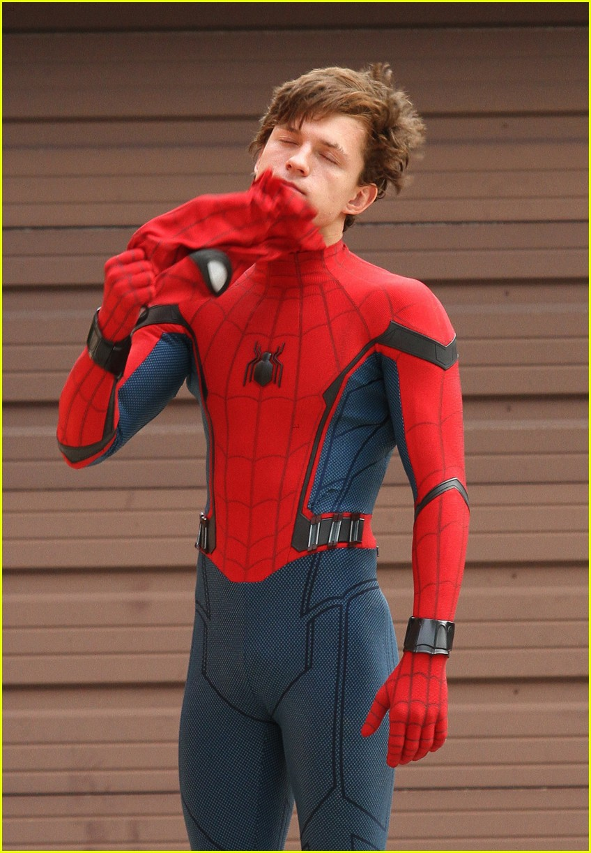 Питер Паркер том Холланд