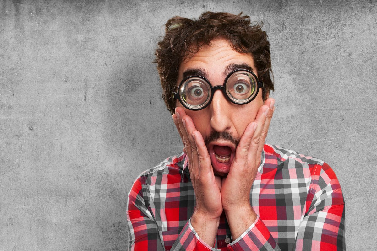 Человек удивляется