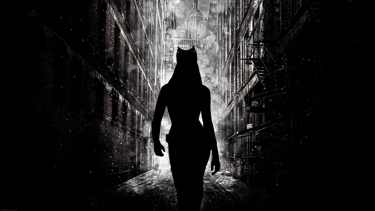 Силуэт девушки в темноте