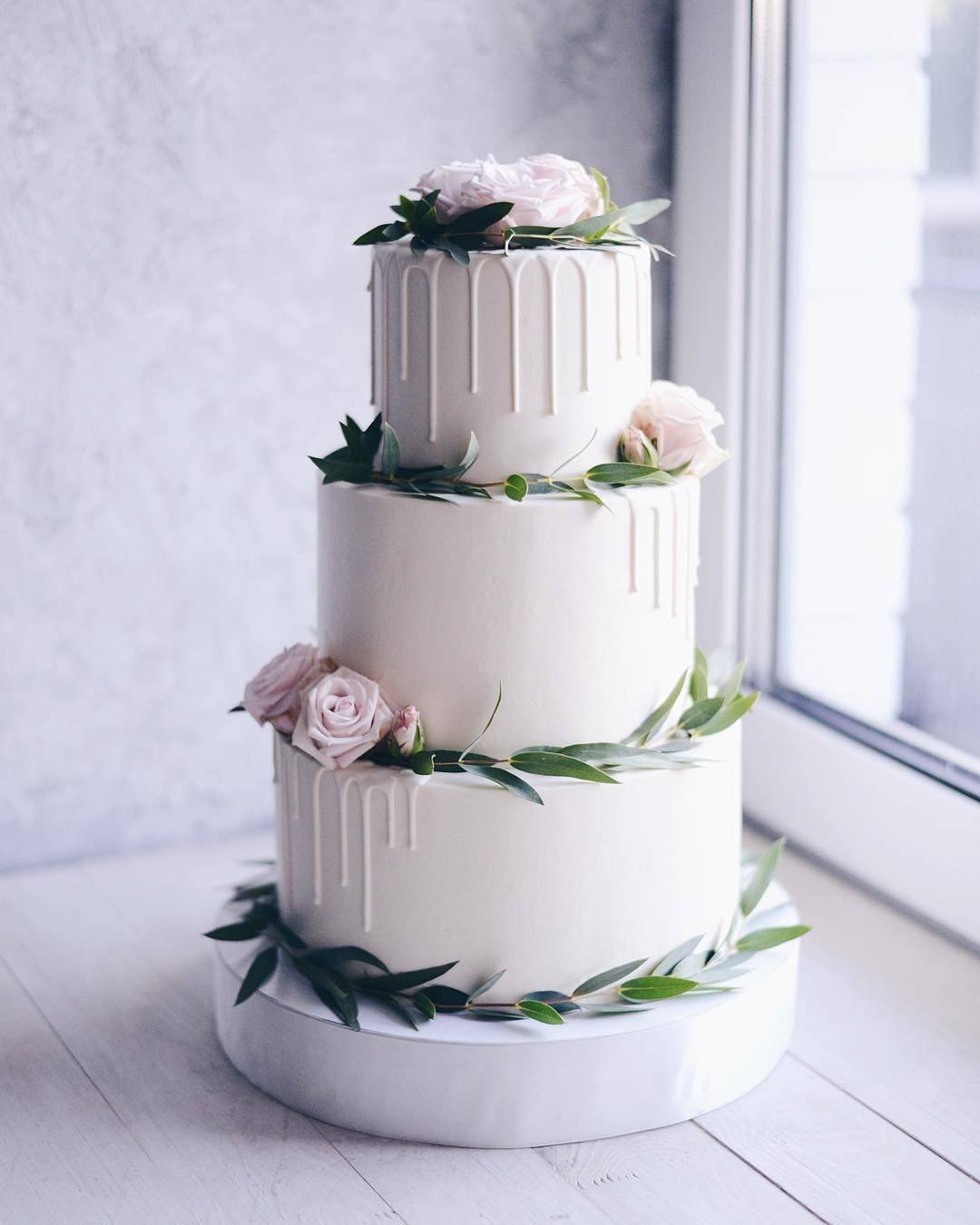 Нежный свадебный торт