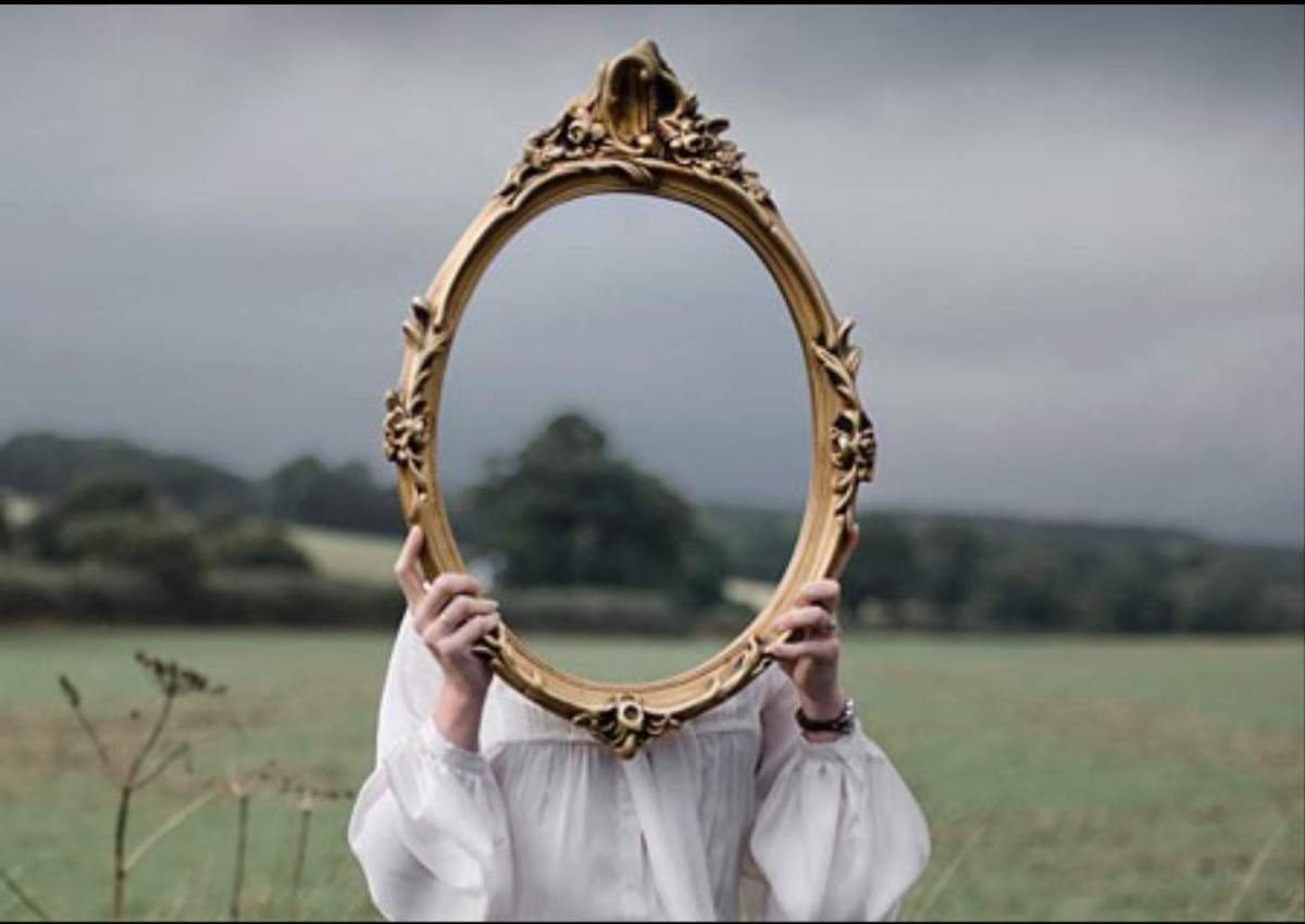 Отражение неба в зеркале