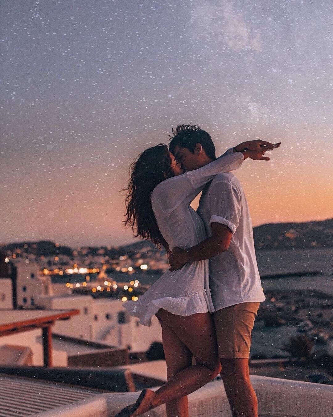 День объятий плакат