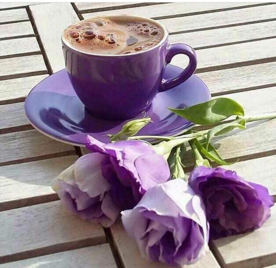 Чашечка кофе и цветы