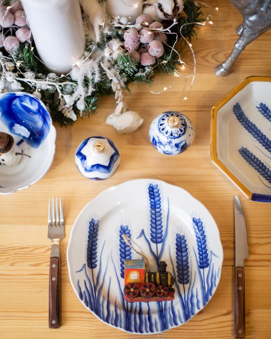 Гжель конфетница лебёдушка