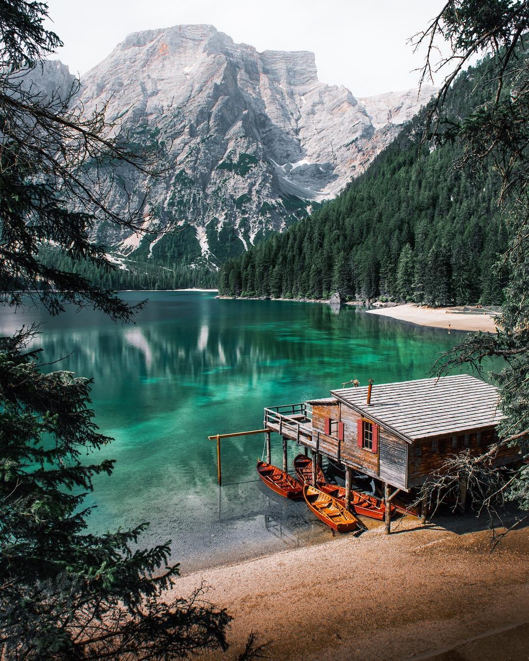 Лаго ди Брайес Италия