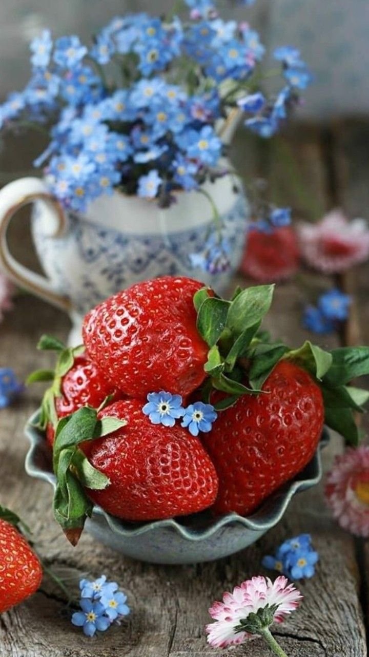 Вкусные ягоды