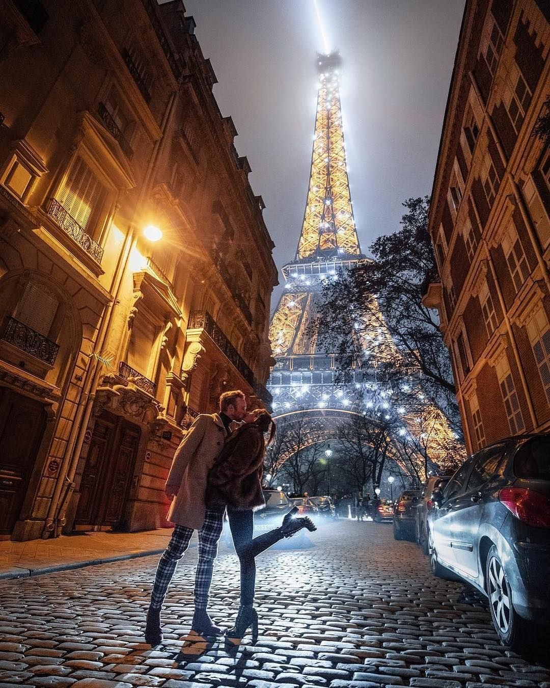 «Девушка в Париже»