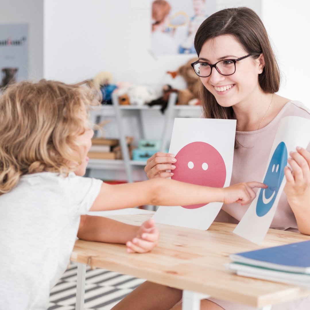 Психолог и ребенок