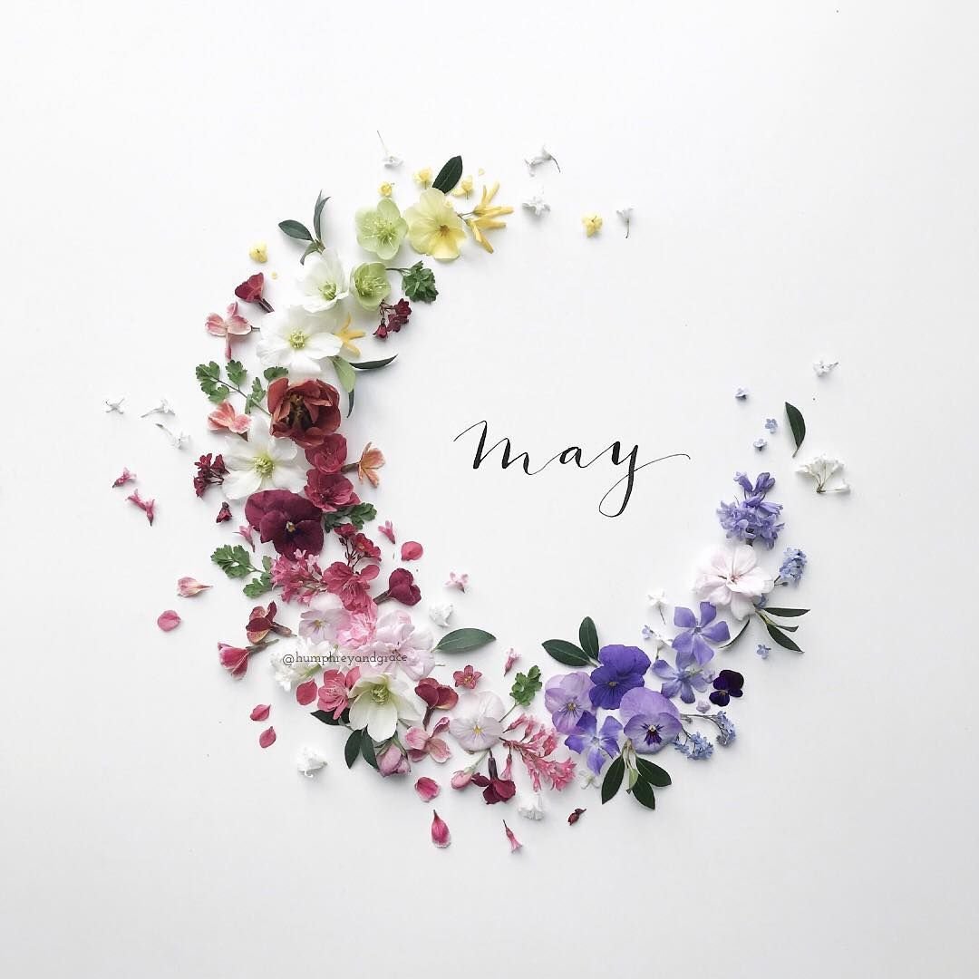 Месяц с цветами дизайн