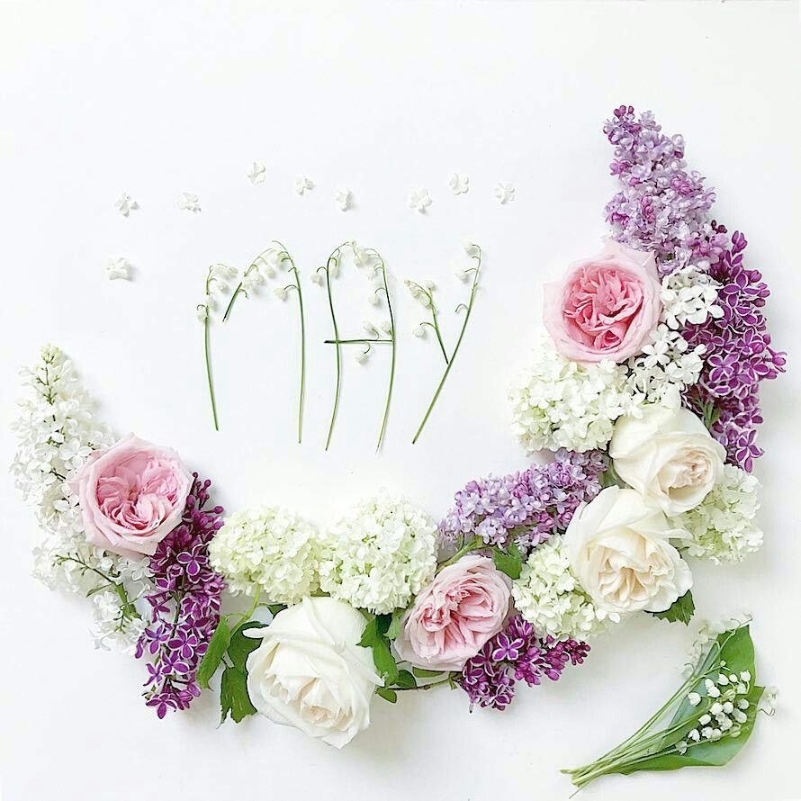 Месяц с цветами дизайн