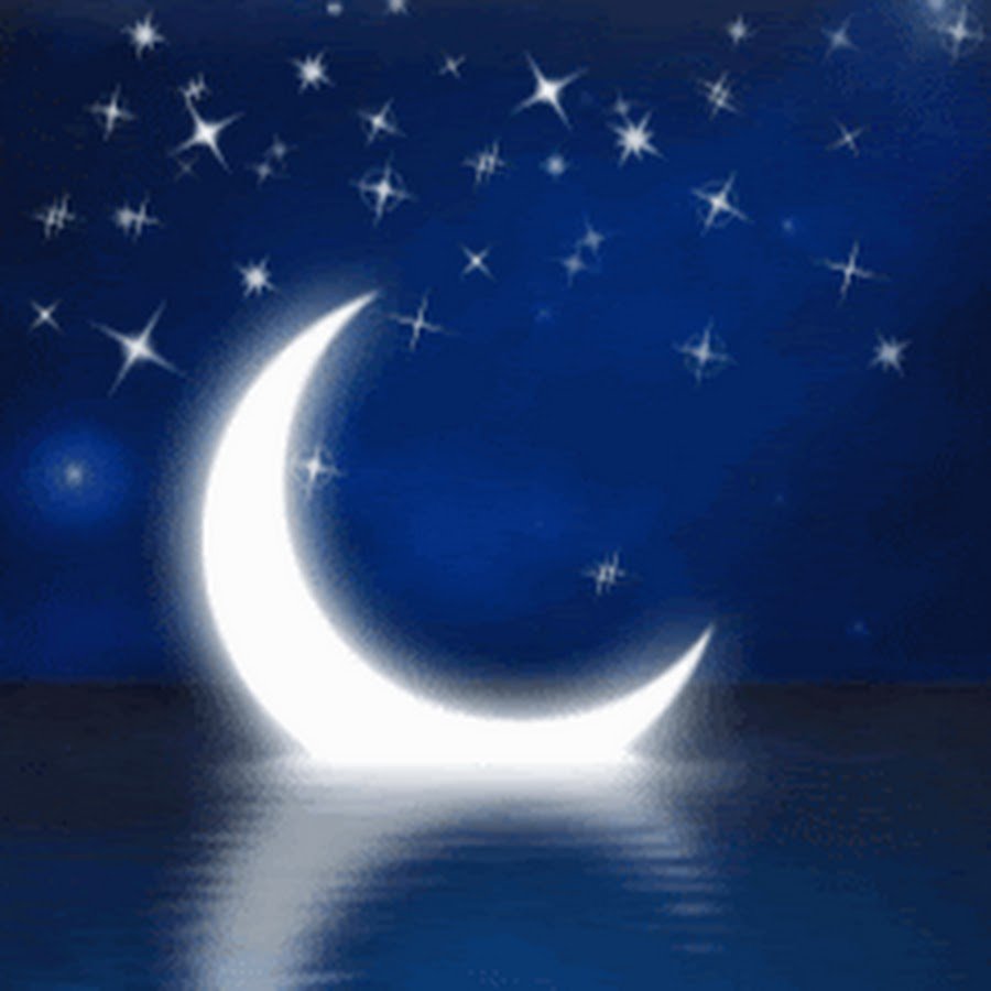 Красивый месяц на небе