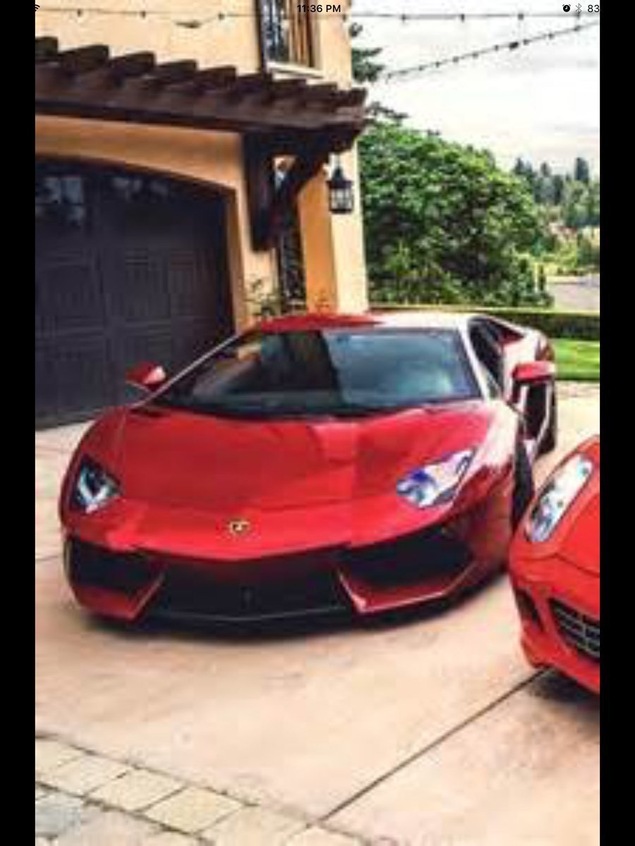 Феррари авентадор красный