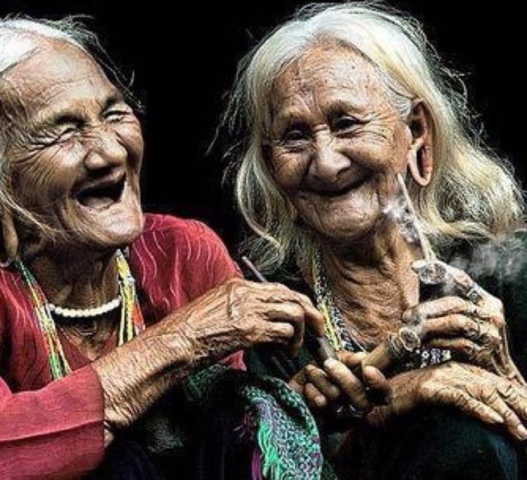 Две подружки в старости