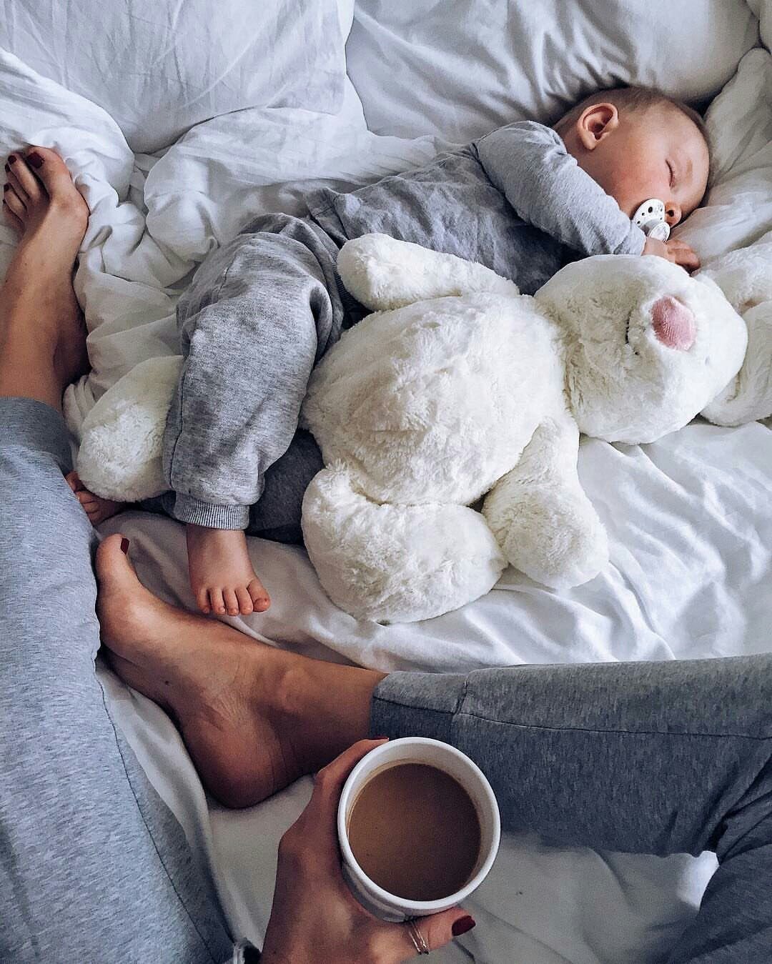 Ребенок спит