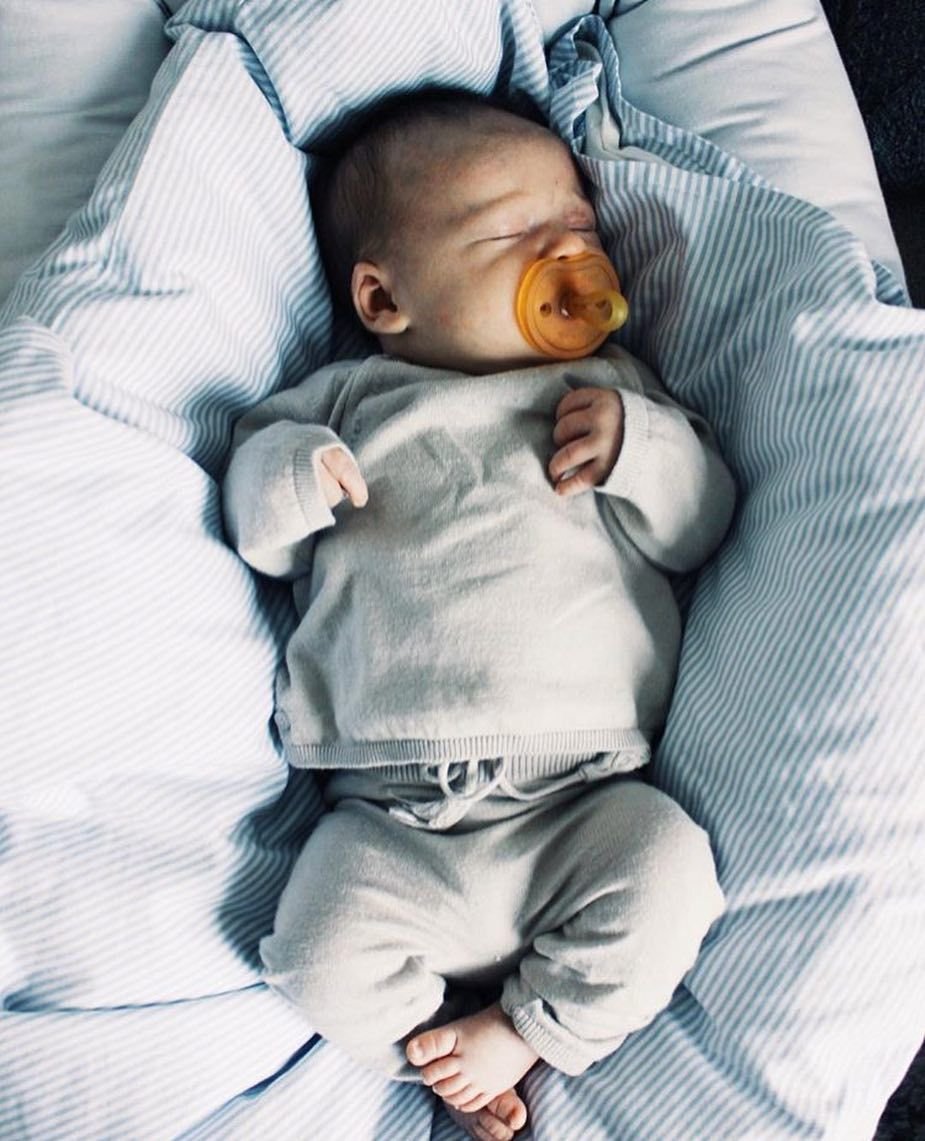 Младенец мальчик