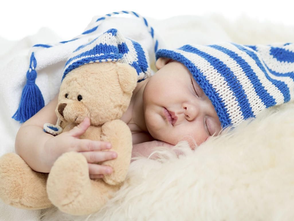 Милый малыш мальчик