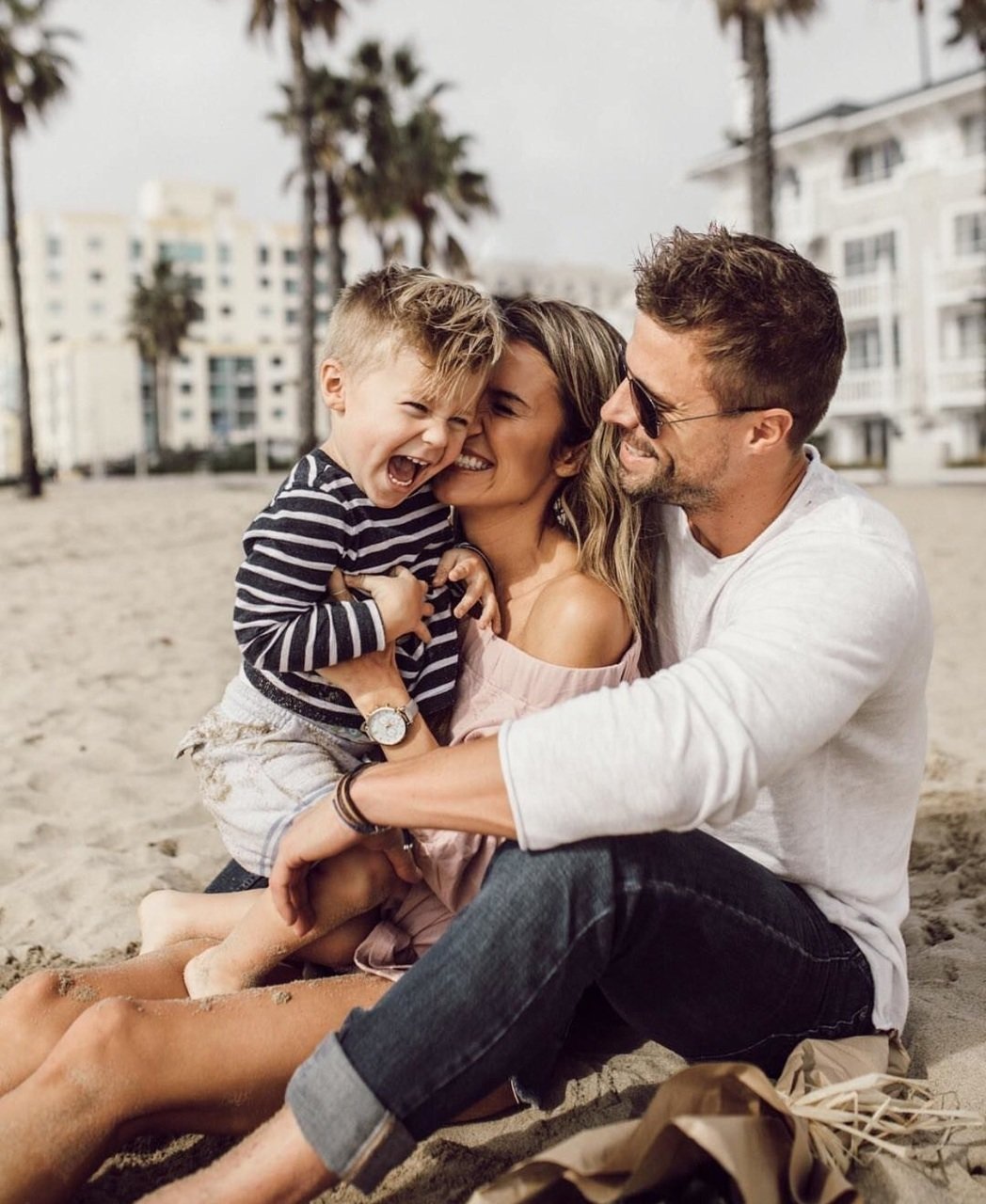 Красивая семья