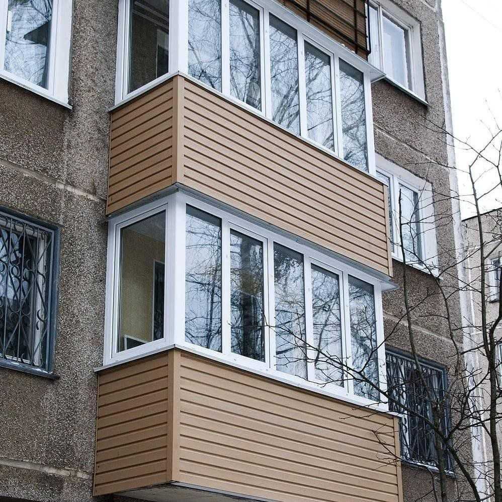 Обшивка балконов синий