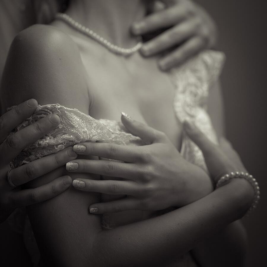 Нежность прикосновения