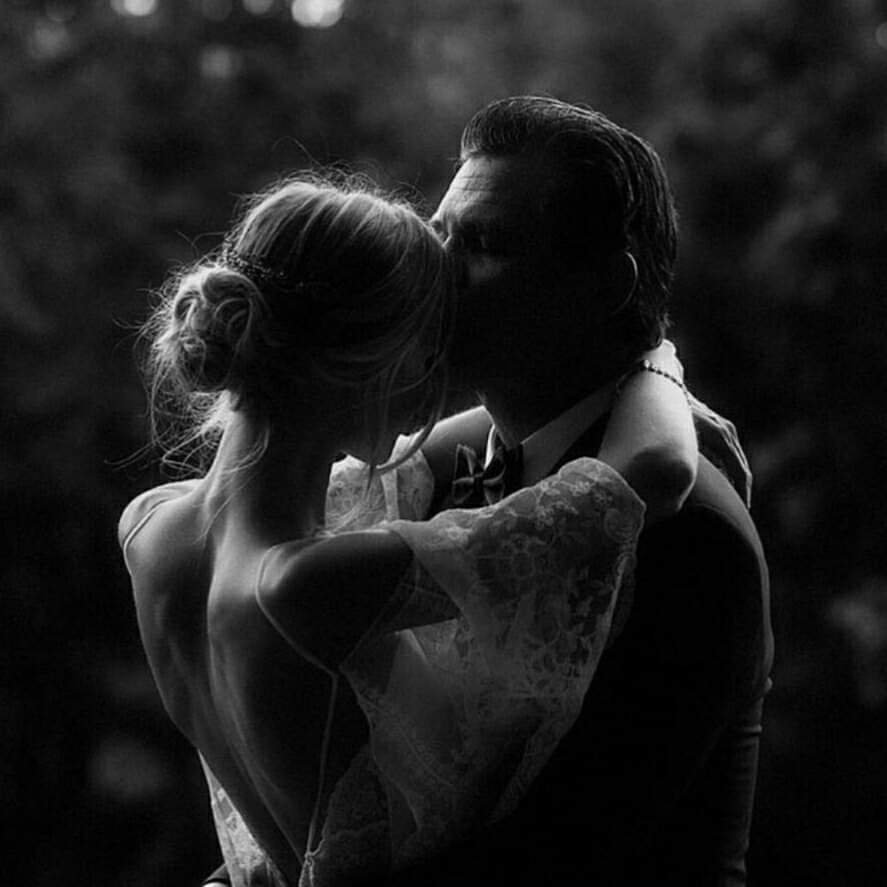 Душевные объятия