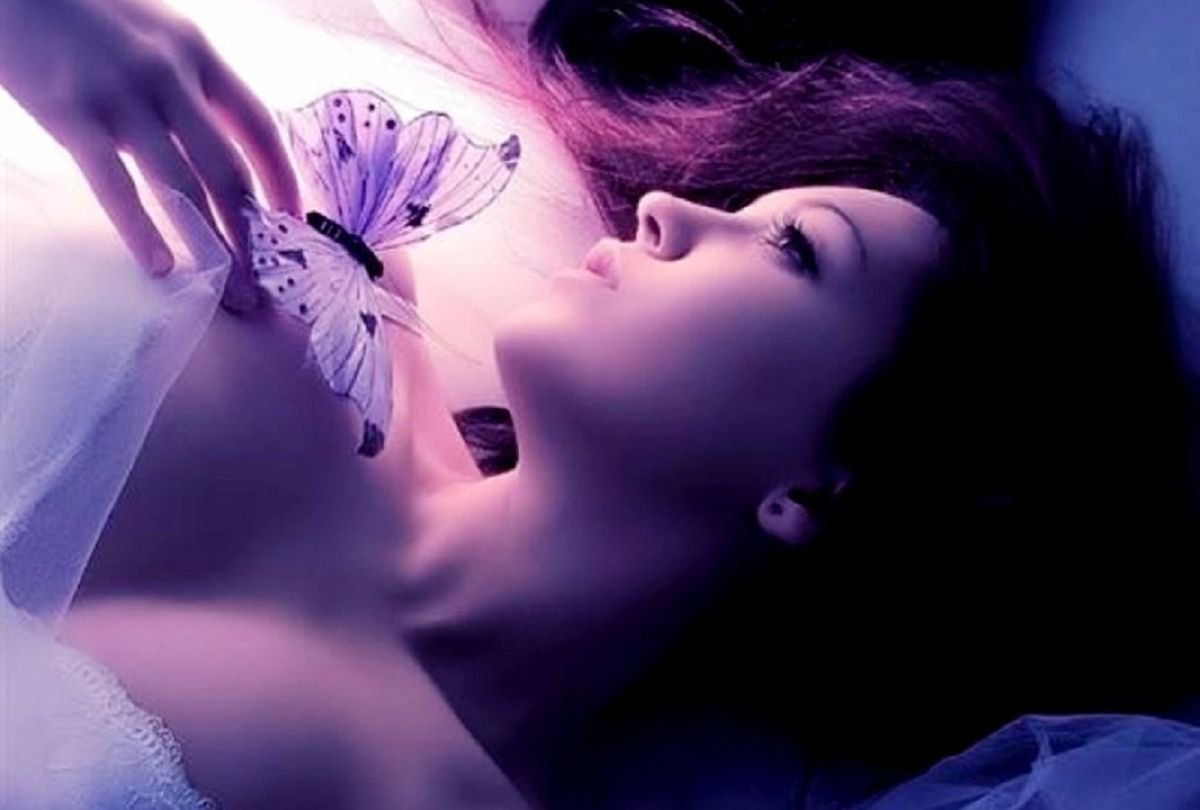 Девушка мечтает о любви