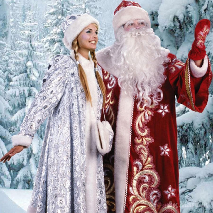 Дед Мороз со с негурлчкой