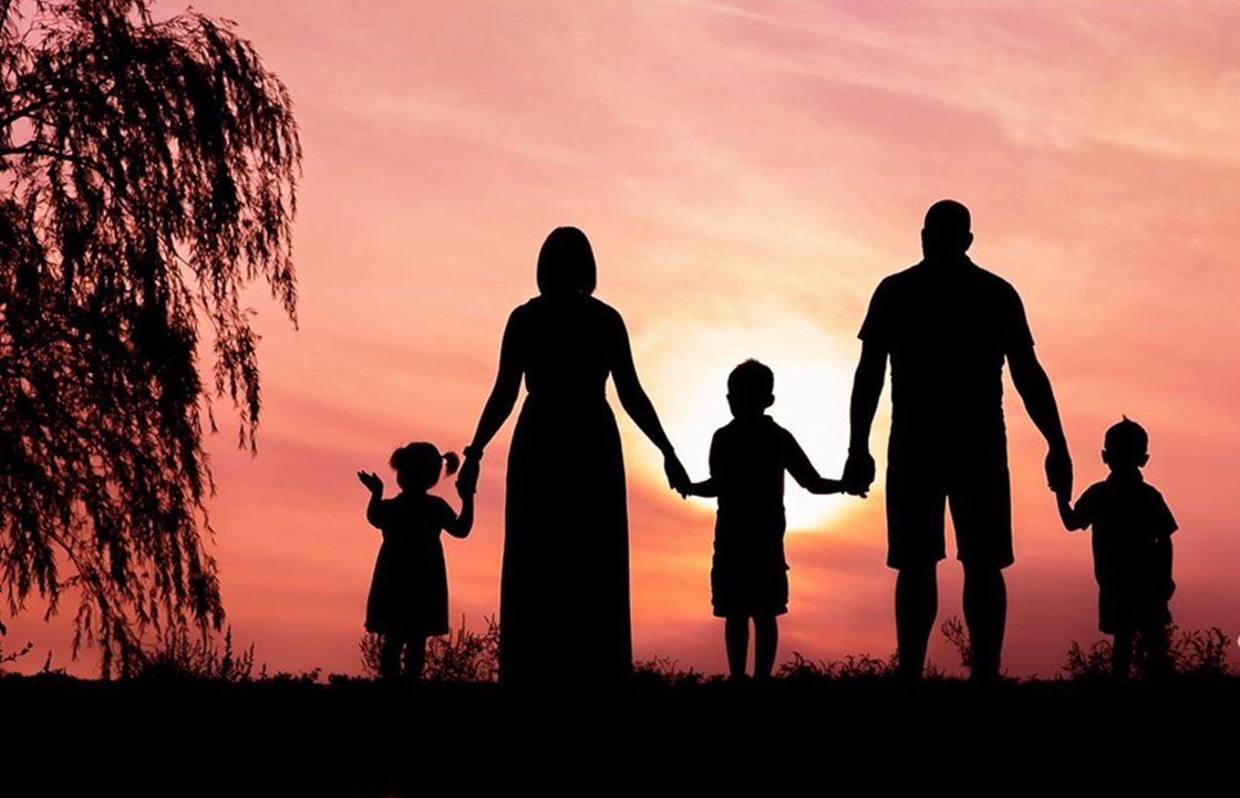 Красивые силуэты семьи