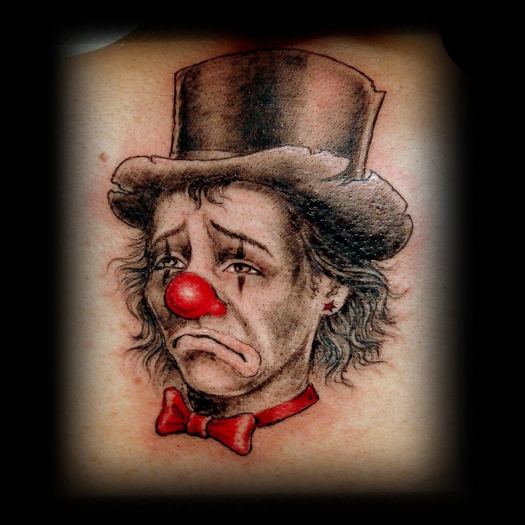 Клоун плачет