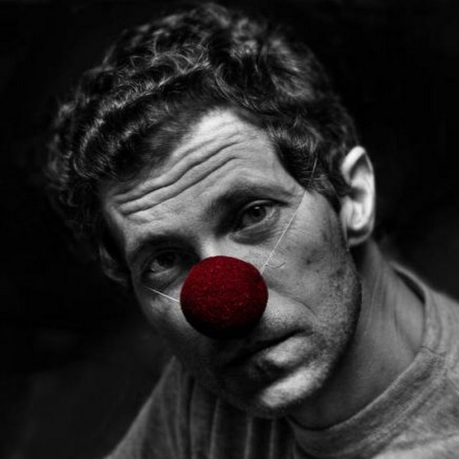 Тату грустный клоун