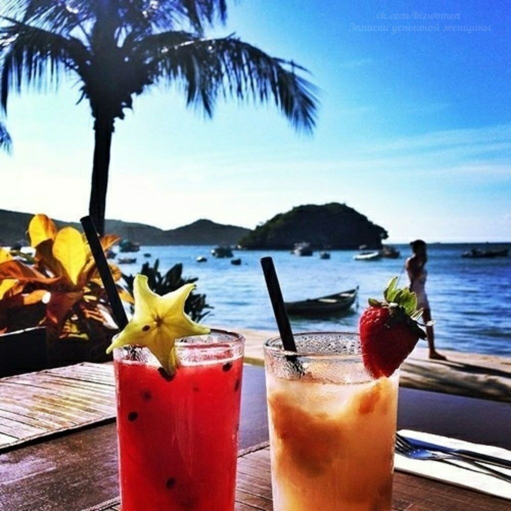 Коктейль на пляже