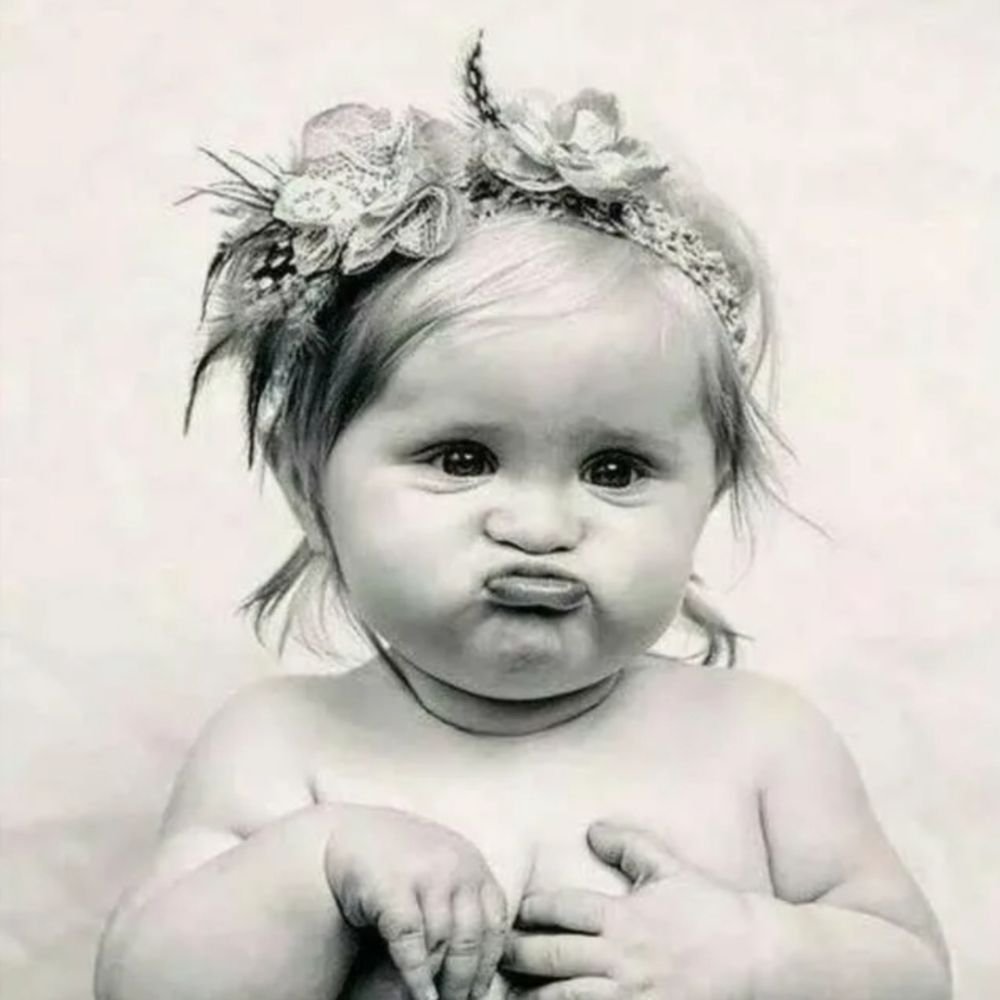 Смешная девочка