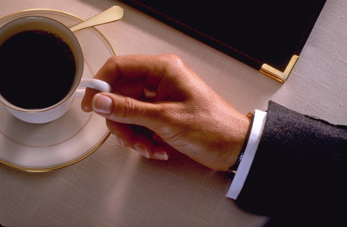 Кружка кофе на столе