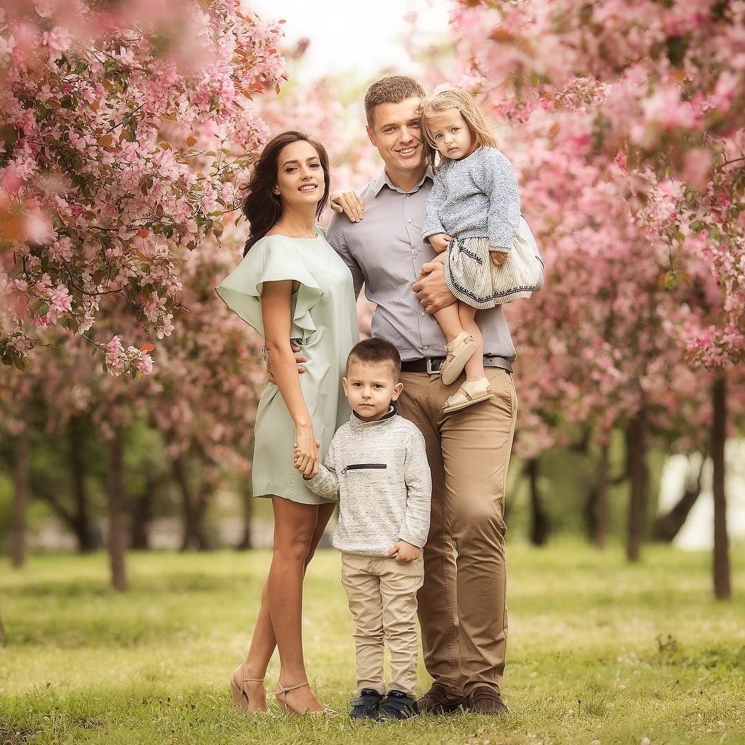 Семейная фотосессия на природе