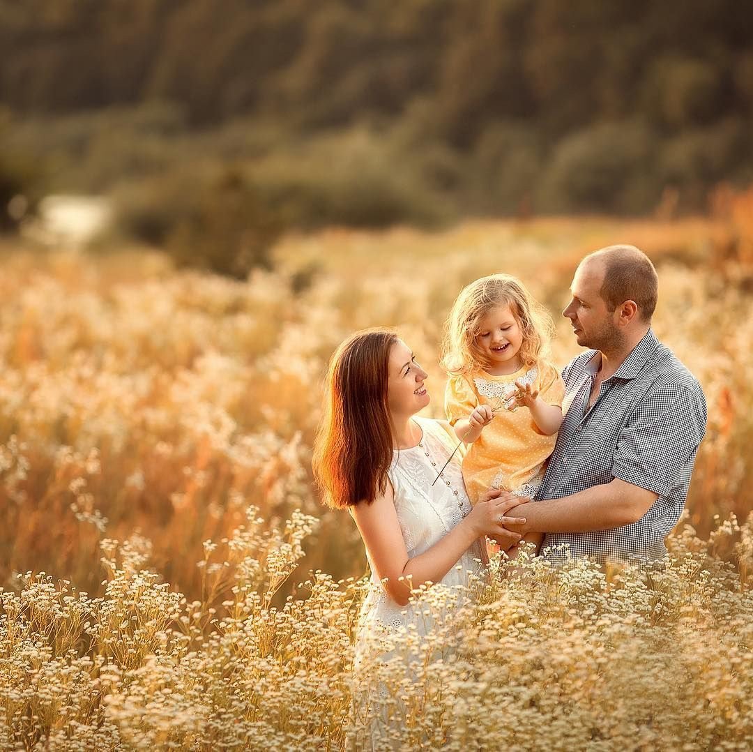 Семейная фотосессия в поле
