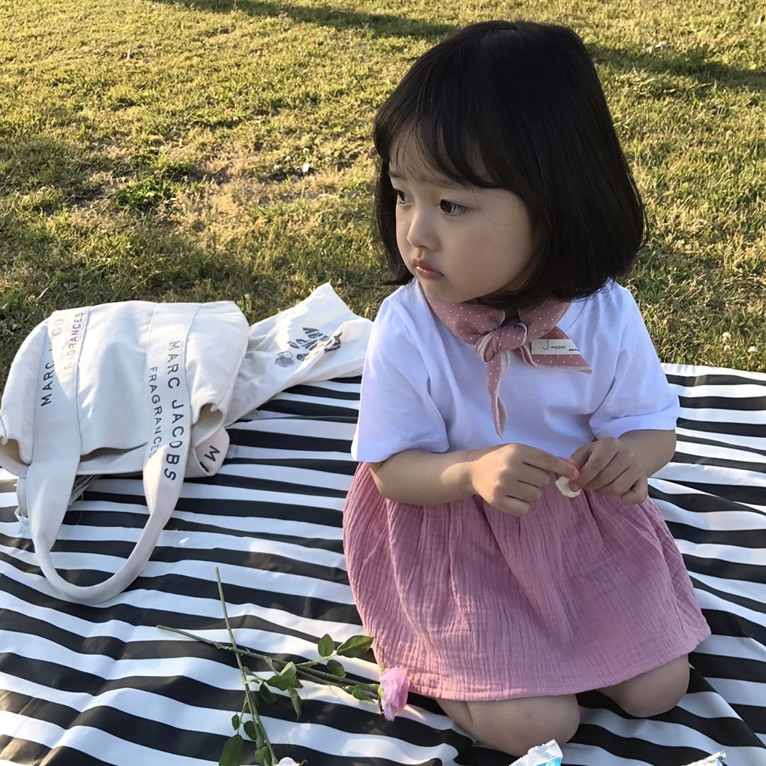 Маленькая кореянка