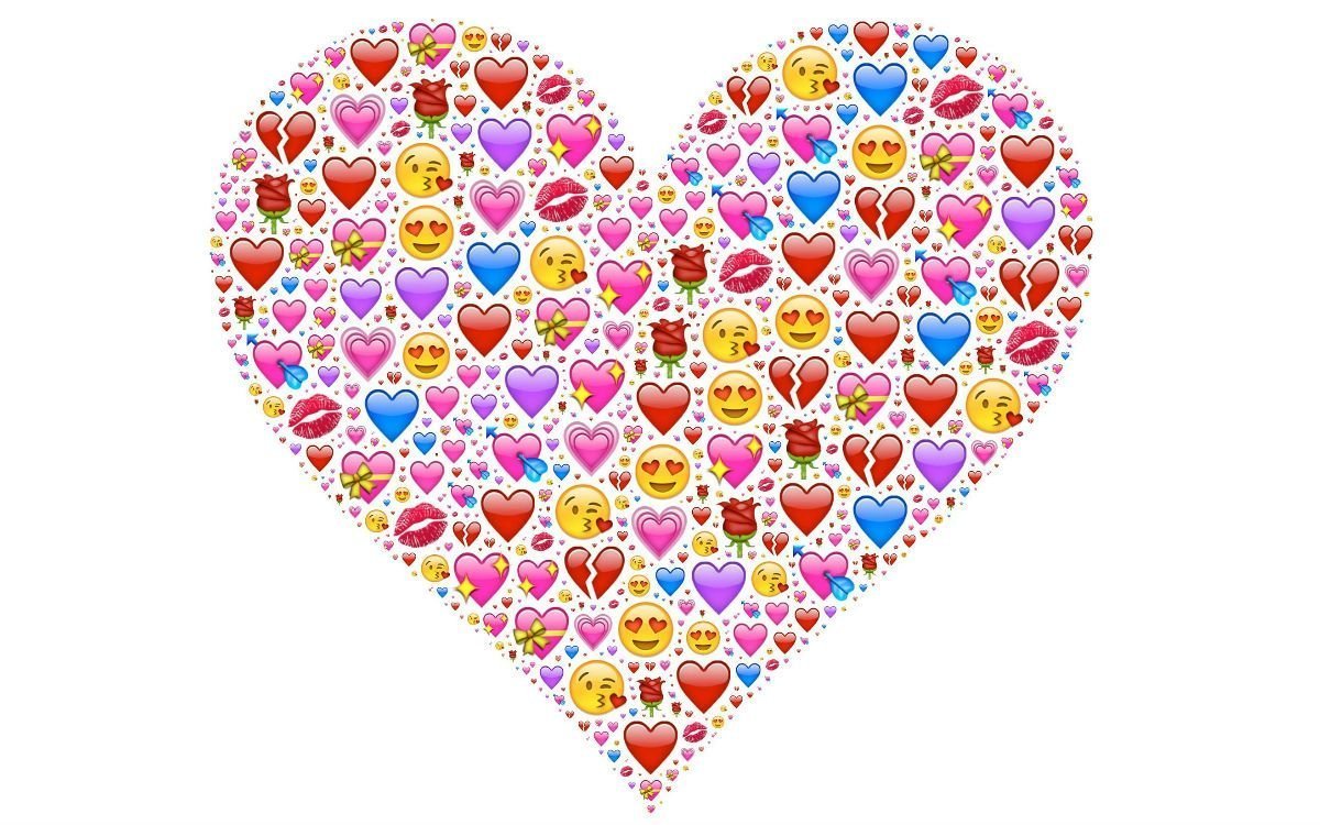 Сердечко из смайликов