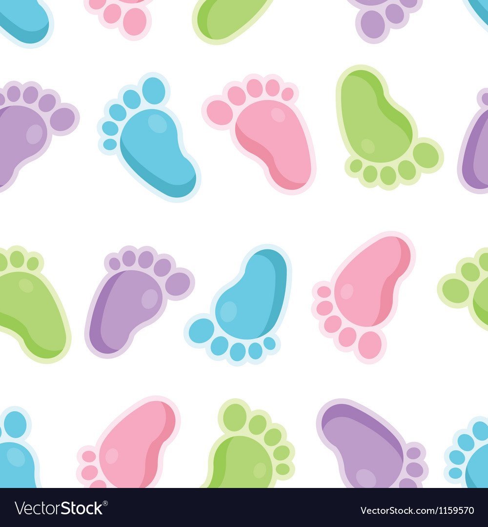 Ножки ребенка с игрушками