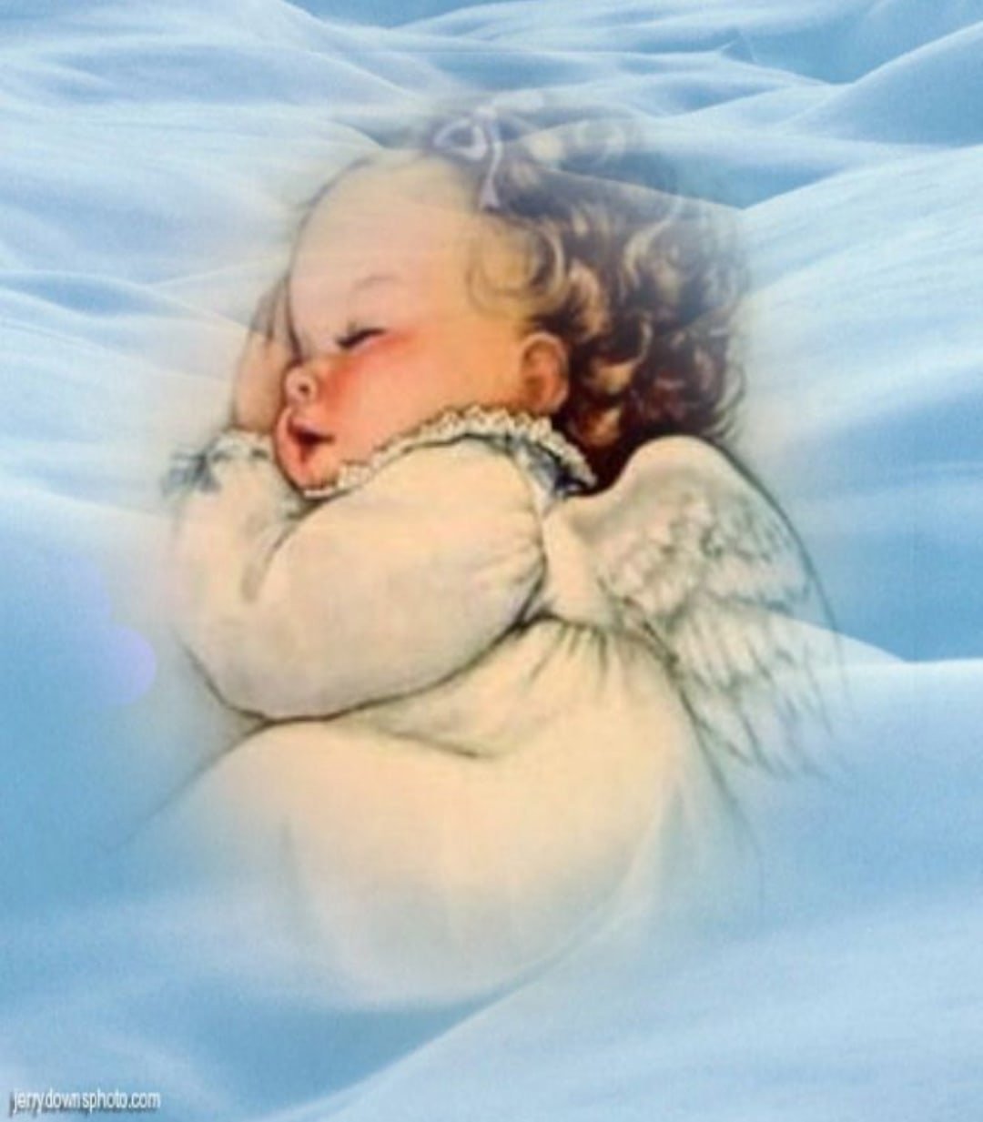 Ангелочек спит