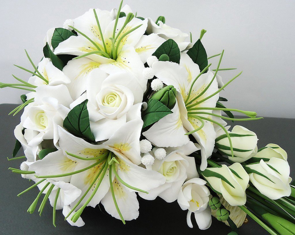 Букет "белые лилии"