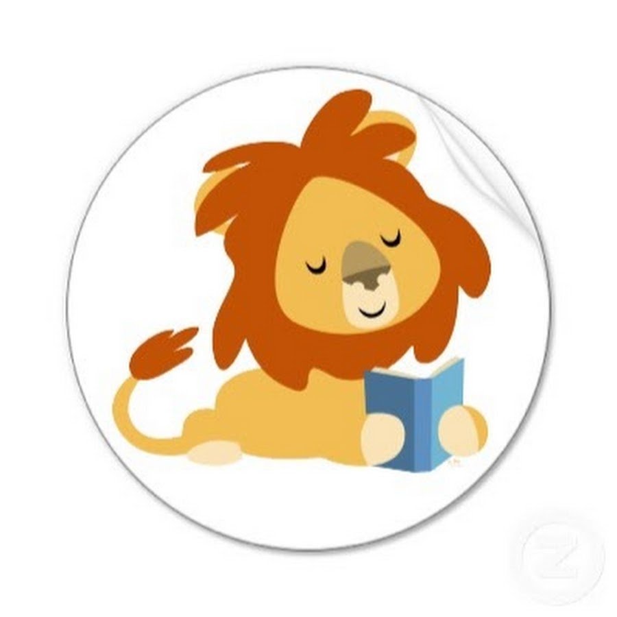 Львенок с короной на голове