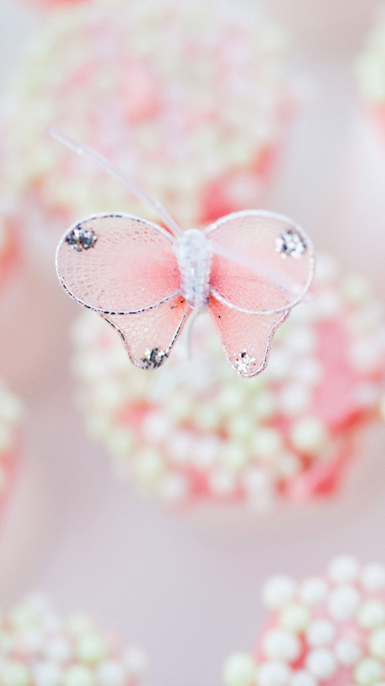 Girly_m ариана Гранде