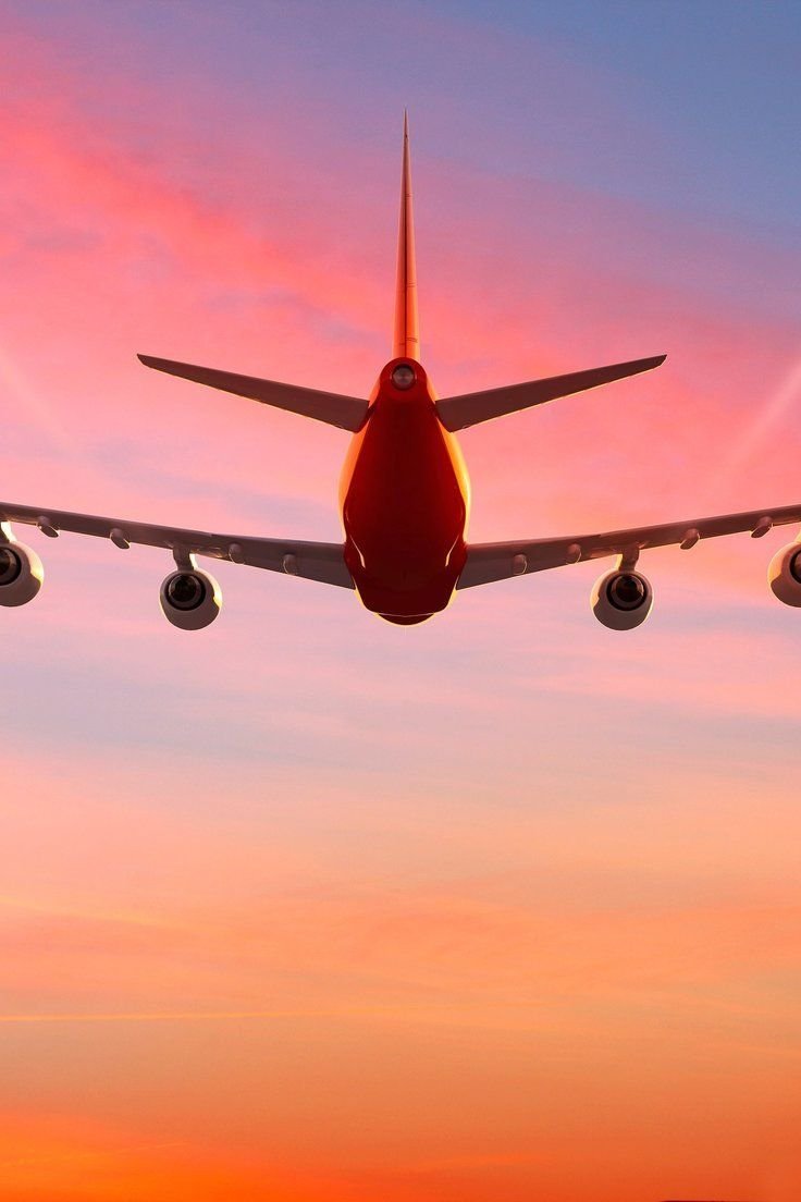 Любимый улетает на самолете