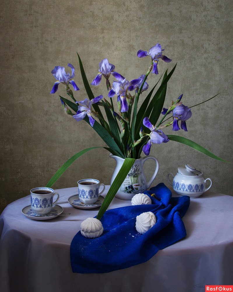 Ирисы и кофе