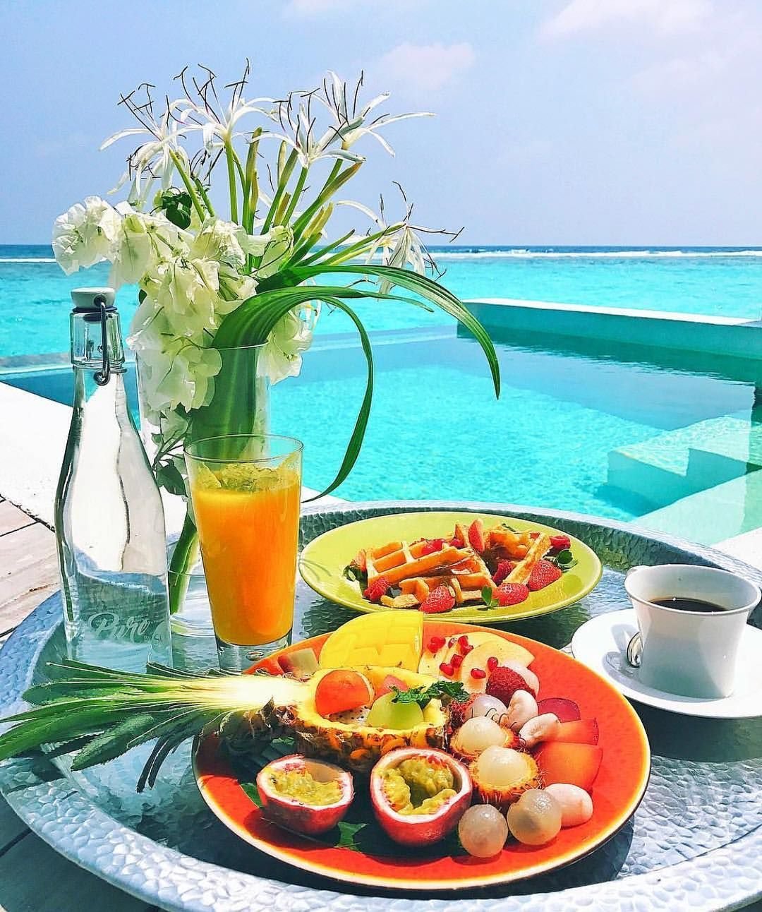 Утро фрукты море