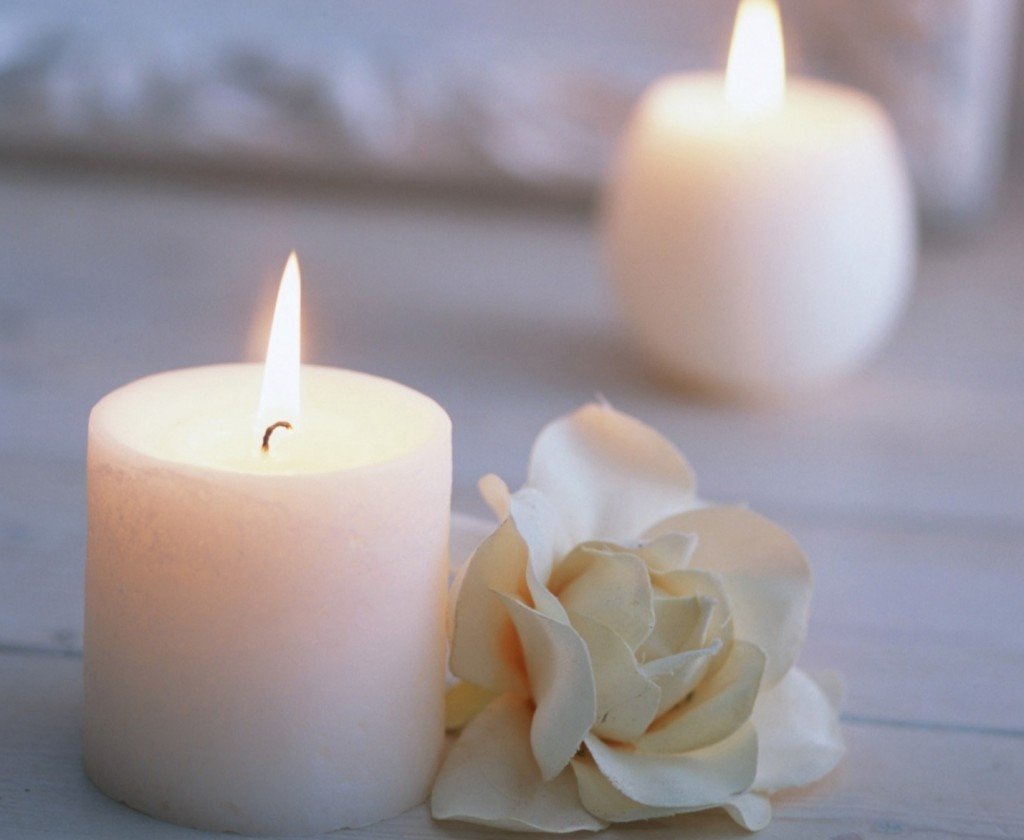 Свеча (белая)